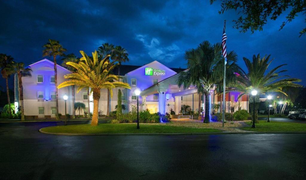 Holiday Inn Express Hotel & Suites Port Charlotte Bagian luar foto