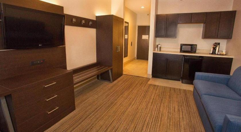 Holiday Inn Express Hotel & Suites Port Charlotte Bagian luar foto