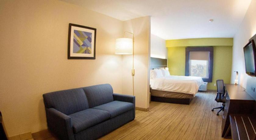Holiday Inn Express Hotel & Suites Port Charlotte Bagian luar foto