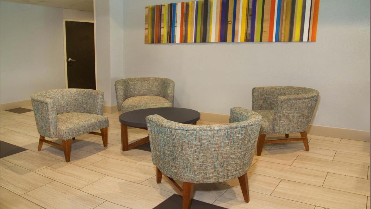Holiday Inn Express Hotel & Suites Port Charlotte Bagian luar foto